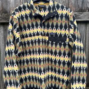 Patagonia Synchilla Geometric in Black and Yellow